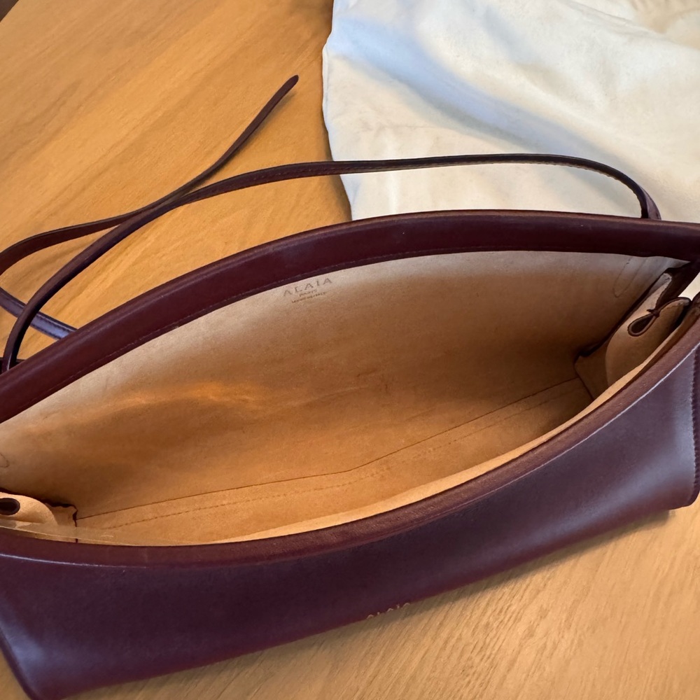 Alaia Deep Burgundy Wave Leather Shoulder Bag - Picture 9 of 10